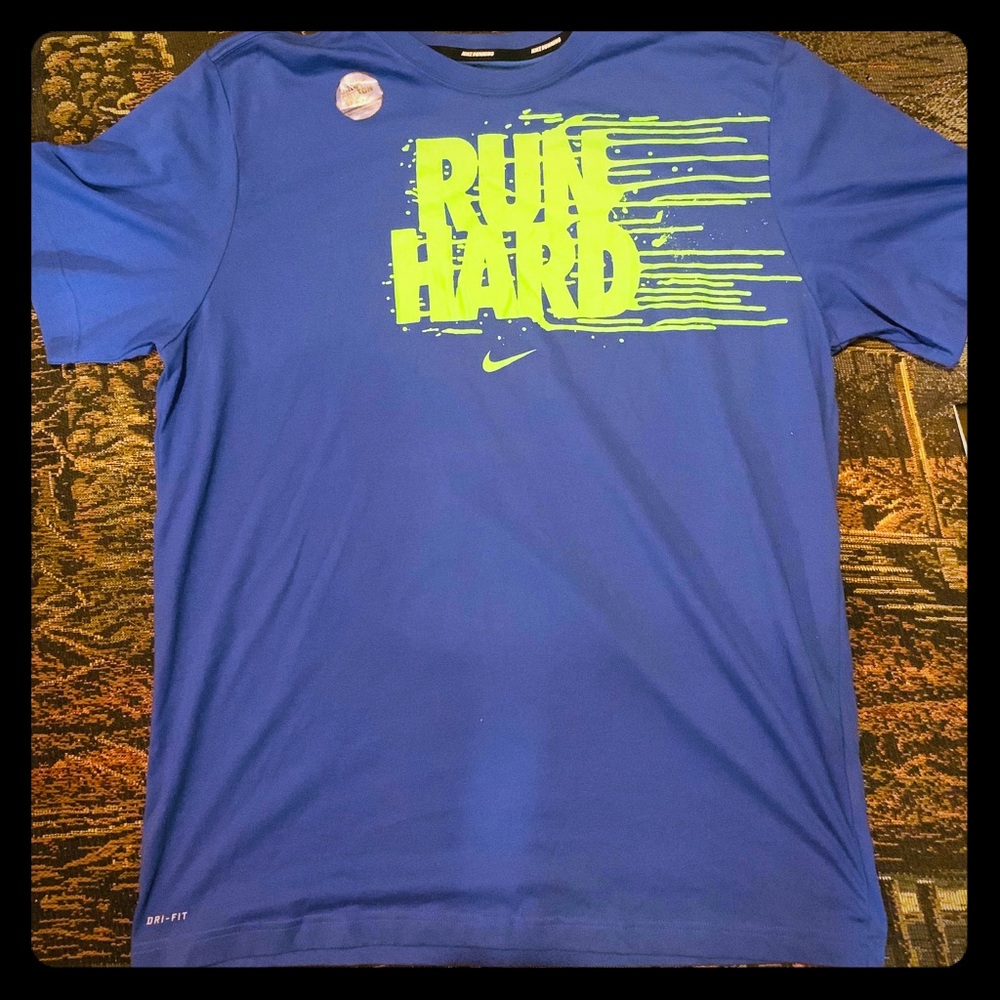 Nike graphic tee classic “ RUN HARD “ NWT’s  /Blue
